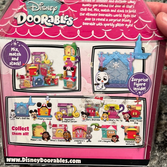 New Disney doorables Olaf’s chill out - Picture 2 of 3